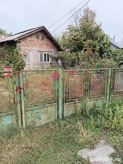 Casă cu 5 camere cu Teren 1300 Mp în Crivina