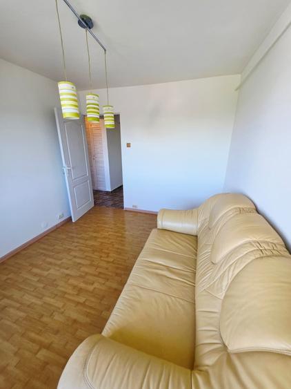 Apartament cu 3 camere decomandat în Enachiță Văcărescu