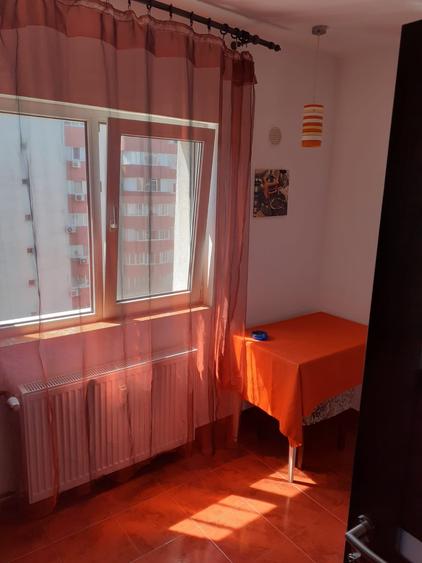 Garsonieră decomandată în 13 Septembrie