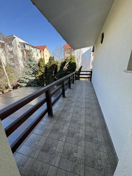 Casă cu Teren 1000 Mp în Calea Moldovei