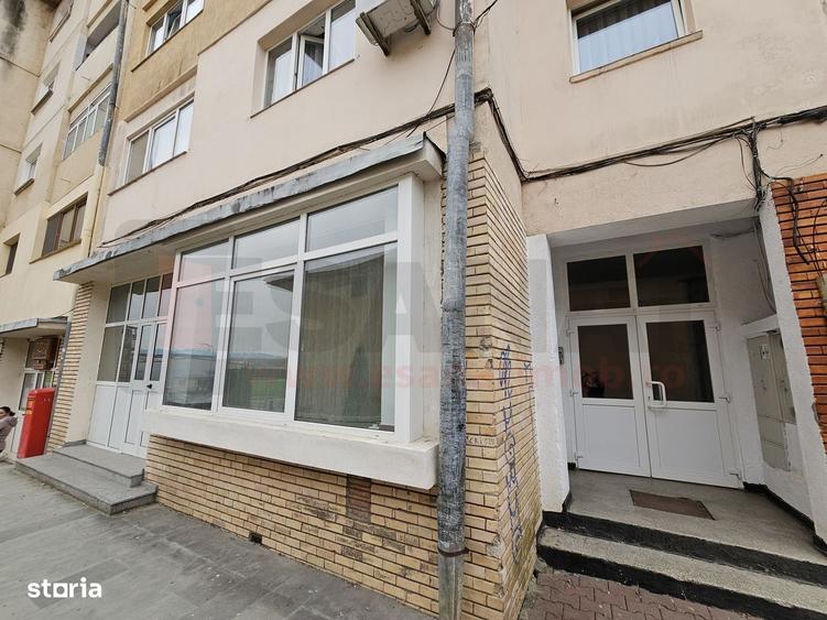 Spațiu comercial, de 64 mp, în Central