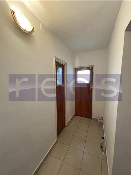 Apartament cu 2 camere decomandat, mobilat în Titan