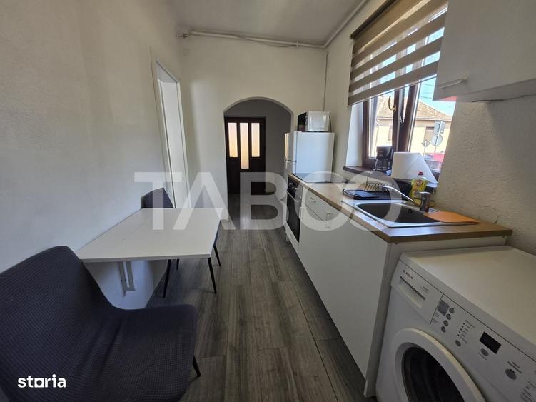 Casă cu 2 camere decomandat în Lazaret