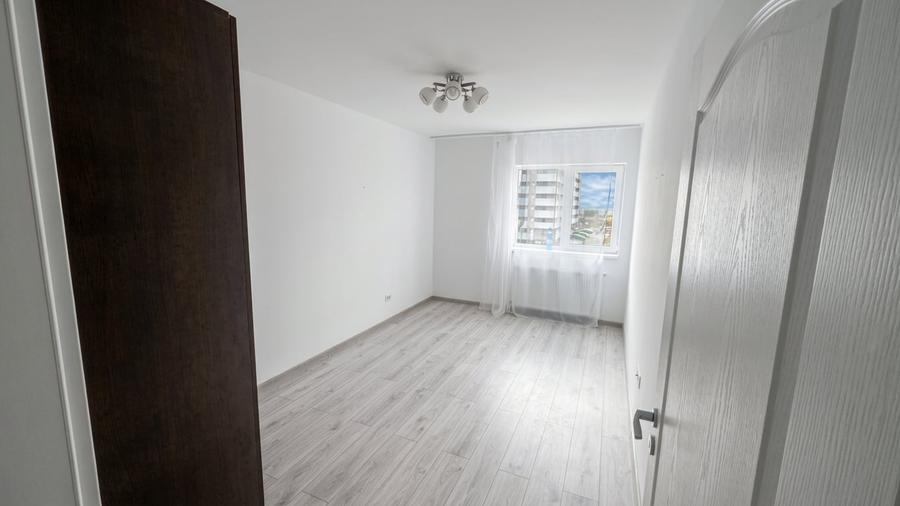 Apartament cu 3 camere decomandat în Brâncoveanu
