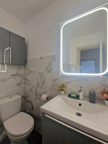 Apartament cu 3 camere decomandat în Plopilor