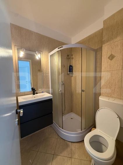 Apartament cu 3 camere decomandat, mobilat în Tudor