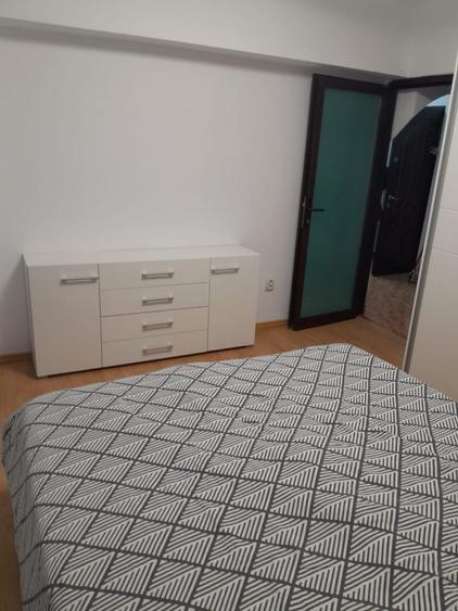 Apartament cu 2 camere decomandat în Exterior Vest