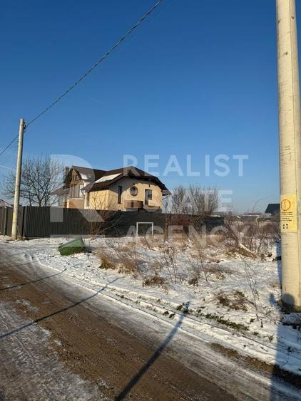 Teren Construcții extravilan de 539 mp, în Ostratu