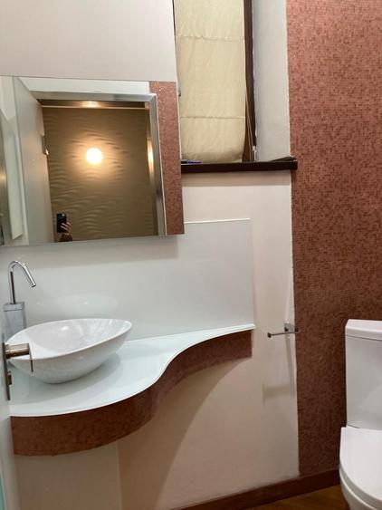Apartament cu 6 camere decomandat în Calea Victoriei