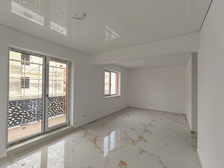Apartament cu 3 camere decomandat în Dobroești