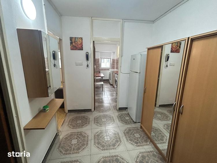 Apartament cu 2 camere decomandat în Tei