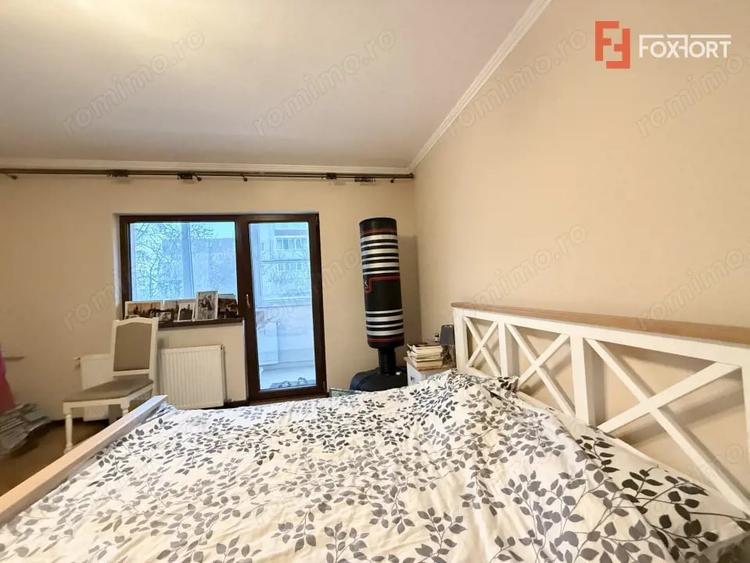Apartament cu 4 camere semidecomandat, mobilat în Bucovina