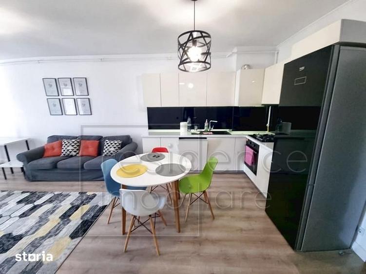 Apartament cu 3 camere semidecomandat, mobilat în Bună Ziua