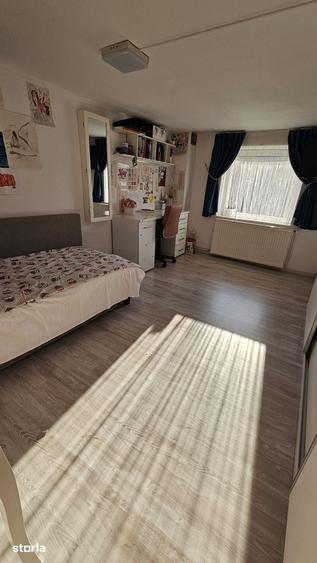 Casă cu 3 camere cu Teren 140 Mp în Central