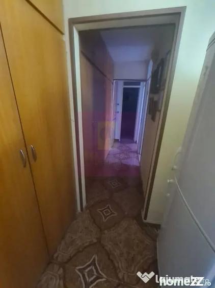 Apartament cu 3 camere decomandat în Câmpina
