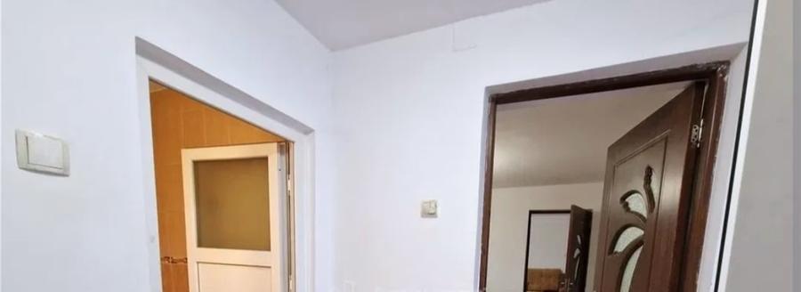 Casă cu 3 camere cu Teren 1000 Mp în Central