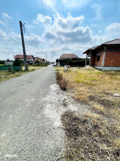 Teren de 551 mp, în Sânmartin