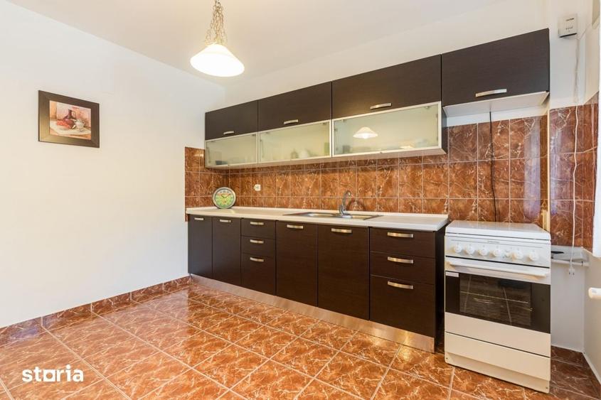 Casă cu 4 camere decomandat cu Teren 259 Mp în Central