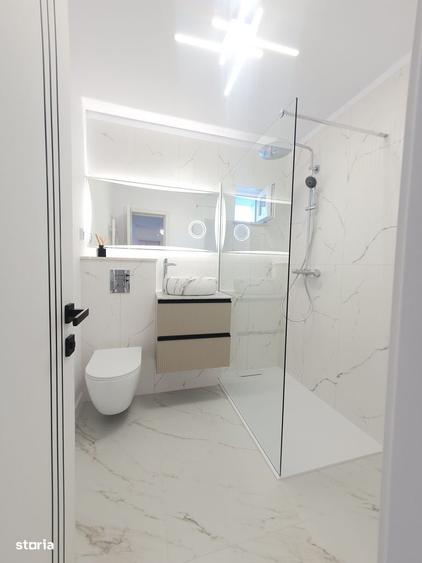 Apartament cu 2 camere decomandat în Noua