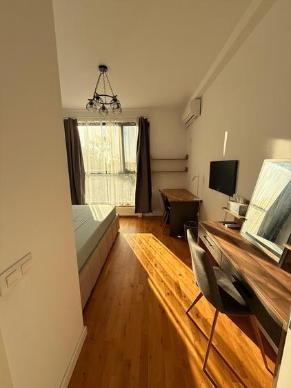 Apartament cu 3 camere semidecomandat în Băneasa