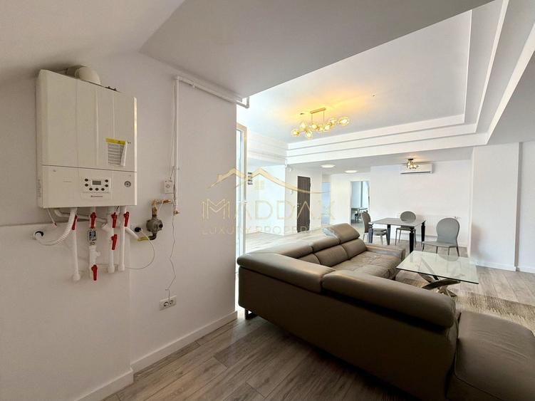 Apartament cu 3 camere decomandat în Aviației