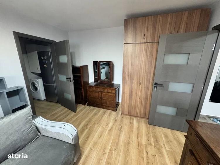 Apartament cu 2 camere semidecomandat, mobilat în 7 Noiembrie