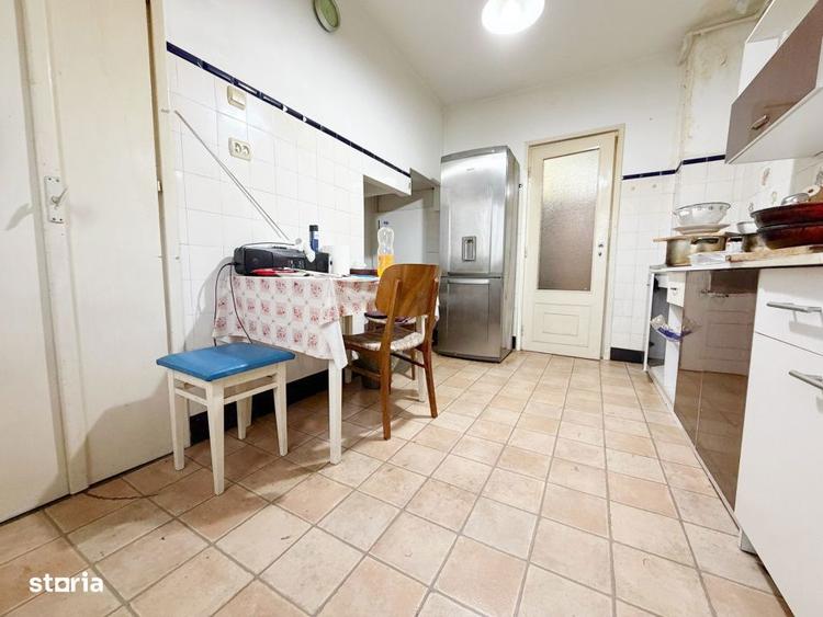 Apartament cu 3 camere decomandat, mobilat în Soarelui