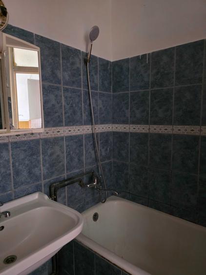 Apartament cu 2 camere decomandat în Valea Aurie