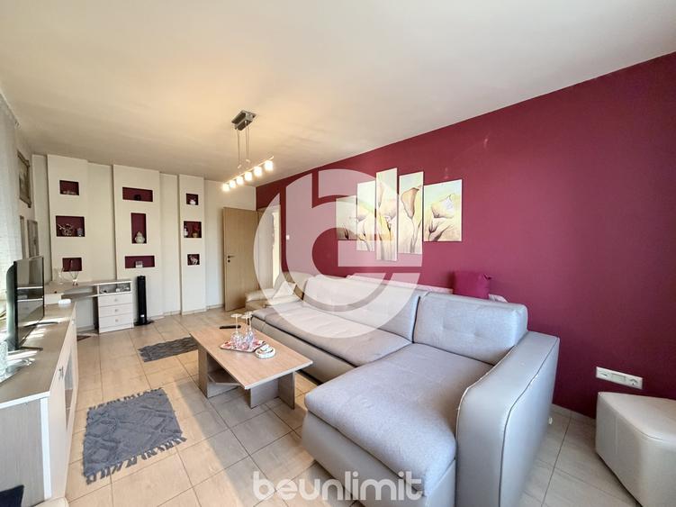 Apartament cu 3 camere decomandat, mobilat în Central