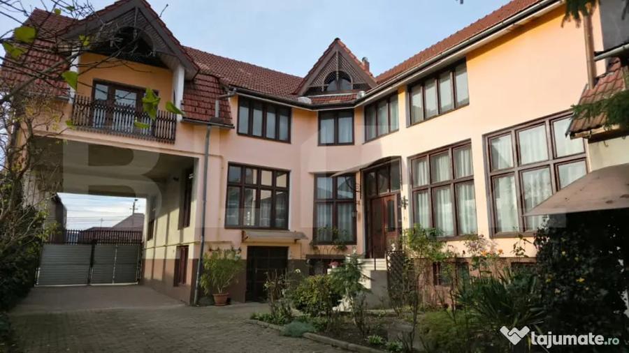 Casă cu 5 camere cu Teren 1900 Mp în Central