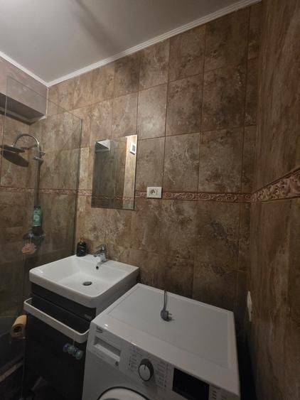 Apartament cu 2 camere semidecomandat, mobilat în Aurel Vlaicu