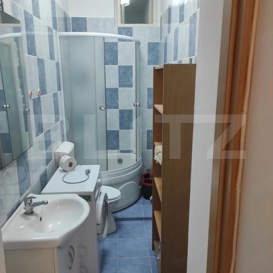 Garsonieră decomandată în Central