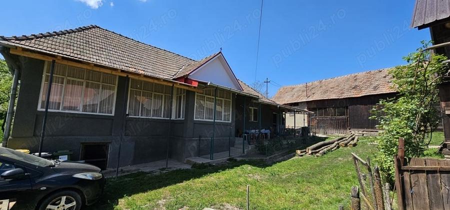 Casă cu 3 camere în Chiochiș