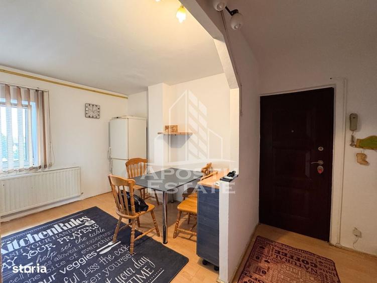 Apartament cu 2 camere semidecomandat în Girocului