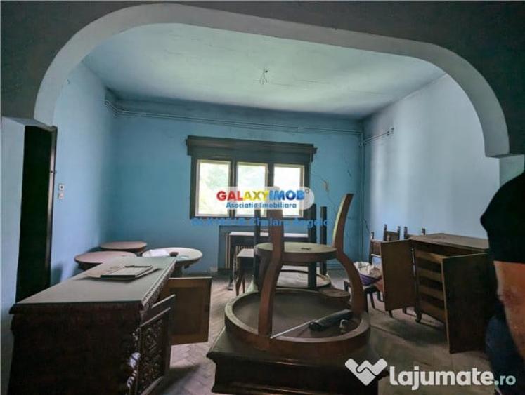 Casă cu 5 camere cu Teren 470 Mp în Unirii