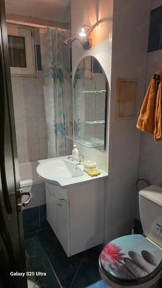 Apartament cu 2 camere decomandat în Horia