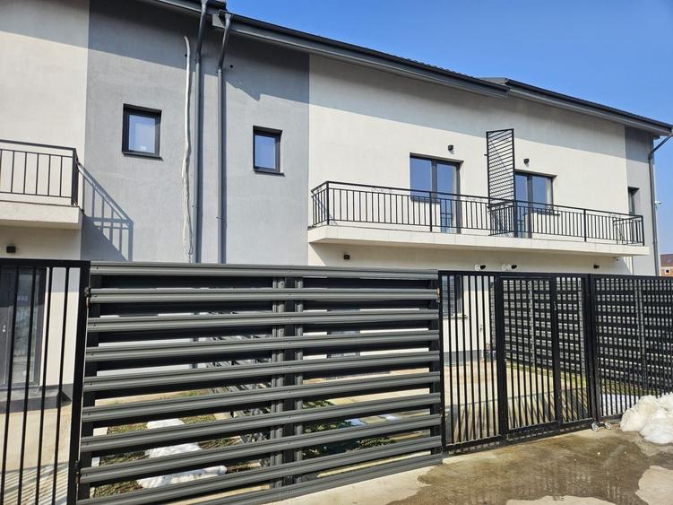 Casă individuală cu 4 camere cu Canalizare în Exterior Vest