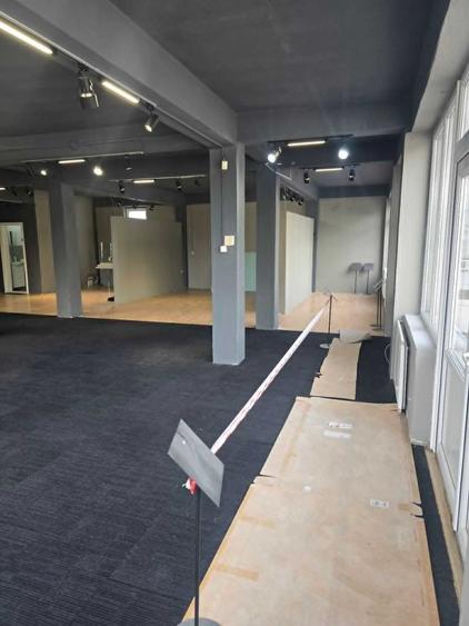 Spațiu comercial, de 135 mp, în Câmpului