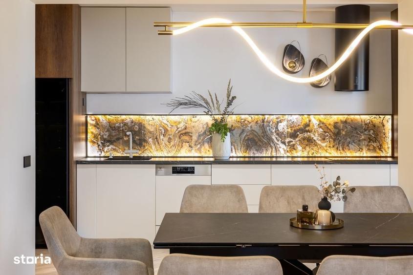 Apartament cu 3 camere decomandat în Exterior Vest