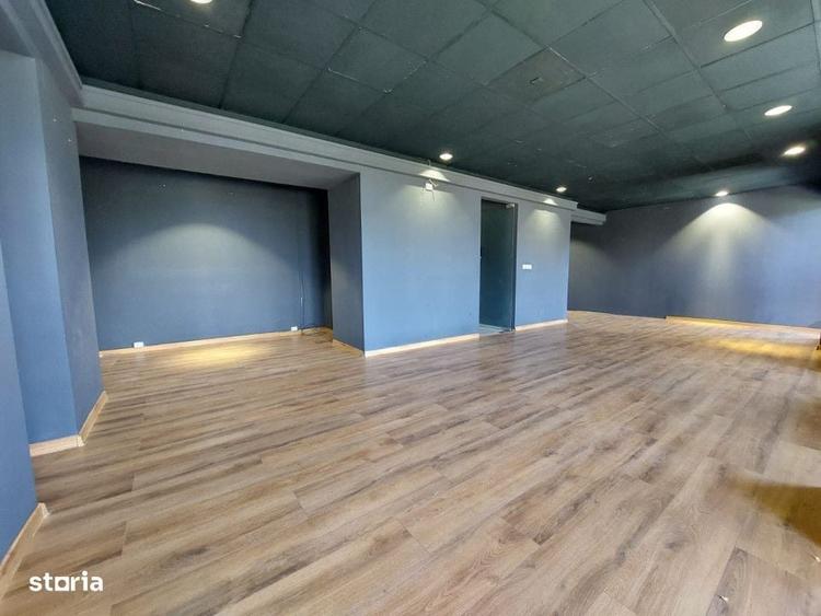 Spațiu comercial, de 106 mp, în Delfinariu