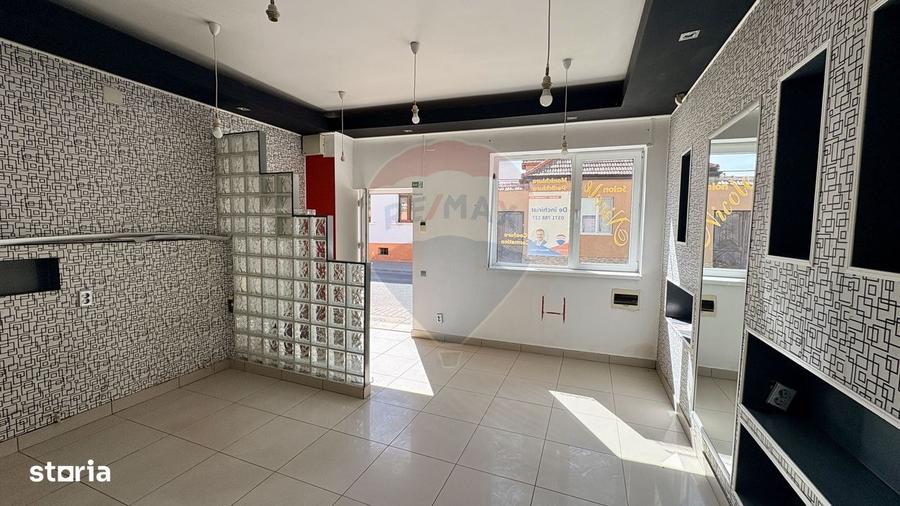Spațiu comercial, de 35 mp, în Central