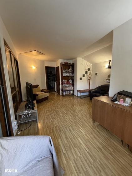 Apartament cu 4 camere în Central
