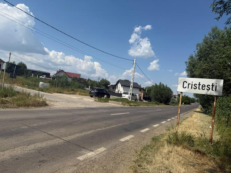 Teren de 1400 mp, în Valea Lupului