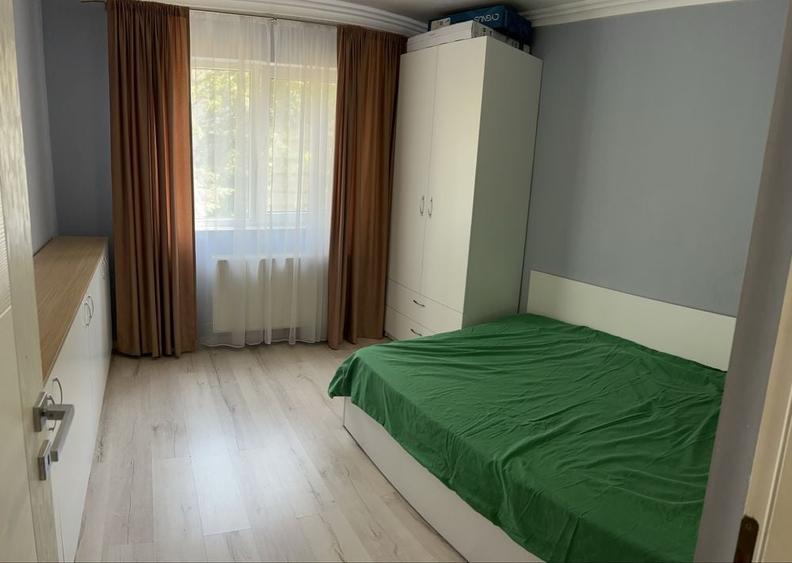 Apartament cu 3 camere în Decebal