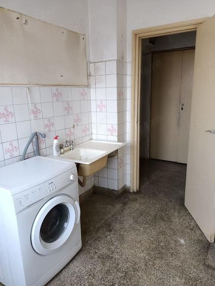 Apartament cu 3 camere decomandat în Lujerului