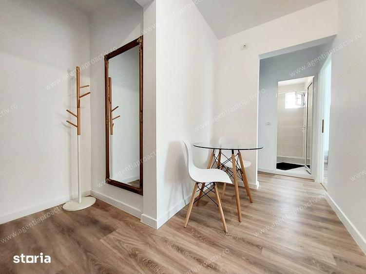 Apartament cu 4 camere decomandat în Central