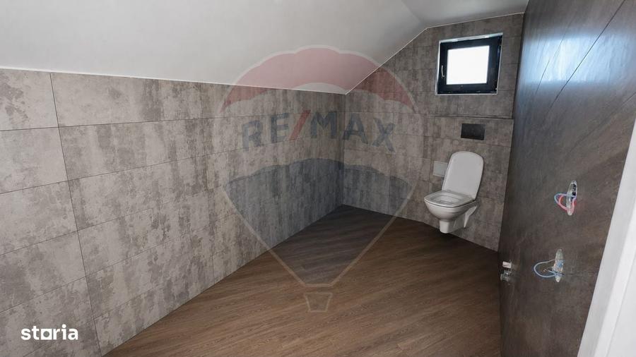 Casa / Vila cu 4 camere de vanzare - 5