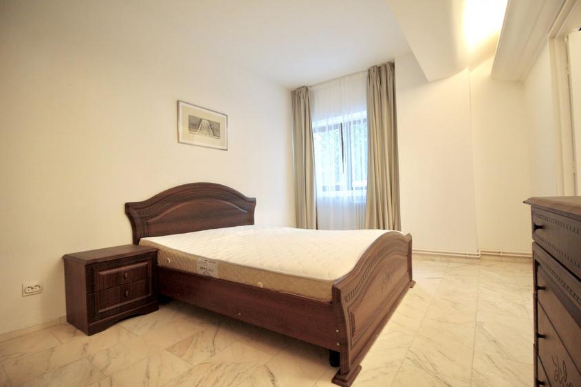 Apartament cu 2 camere circular, mobilat în Calea Victoriei