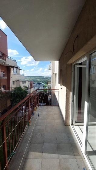 Apartament cu 2 camere decomandat în Florești