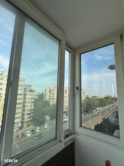 Apartament cu 4 camere decomandat în Crângași